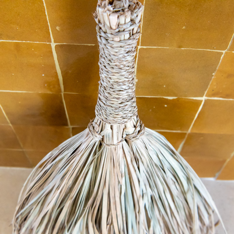 Balai Artisanal - ≈35x55cm -