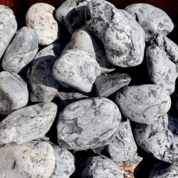 Galet de Marbre Noir Veiné Blanc - 40/60mm - Bigbag 1T -