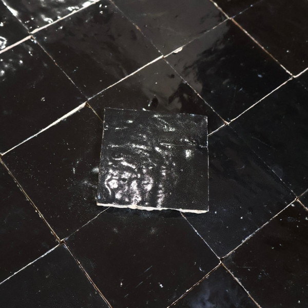 Carrelage - Véritable Zellige de Fès - Noir Brillant -