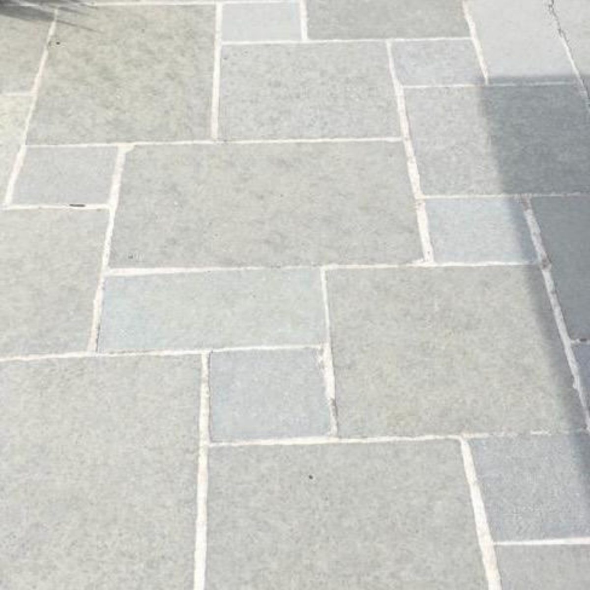 Dallage Kandla - Grise - OPUS - Epaisseur 2cm - Clivée -