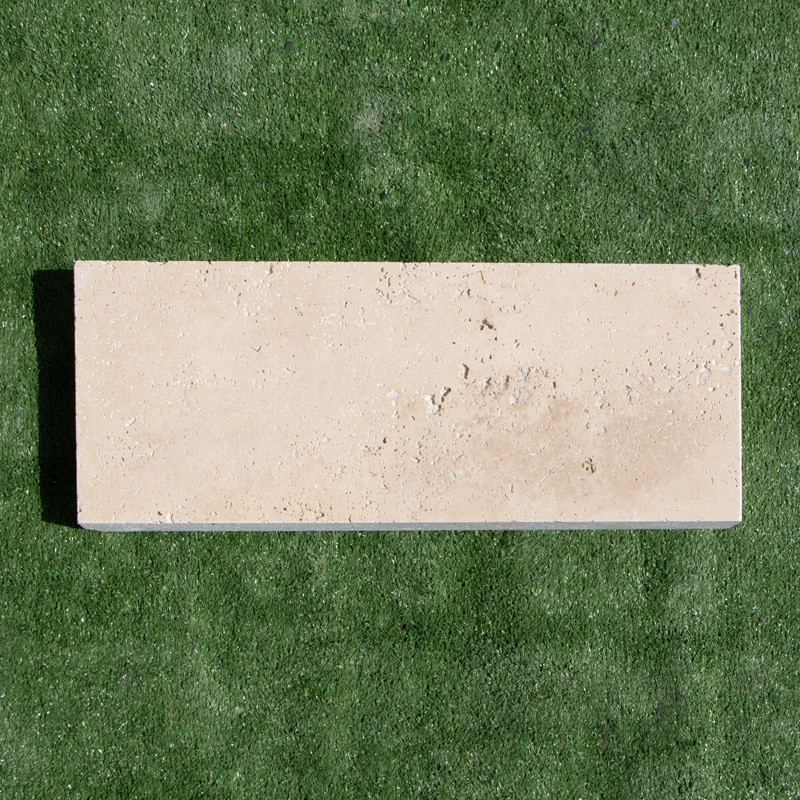 Bordure Travertin Beige Vieillie - Hauteur 20cm - Longueur 50cm - Epaisseur 5cm -