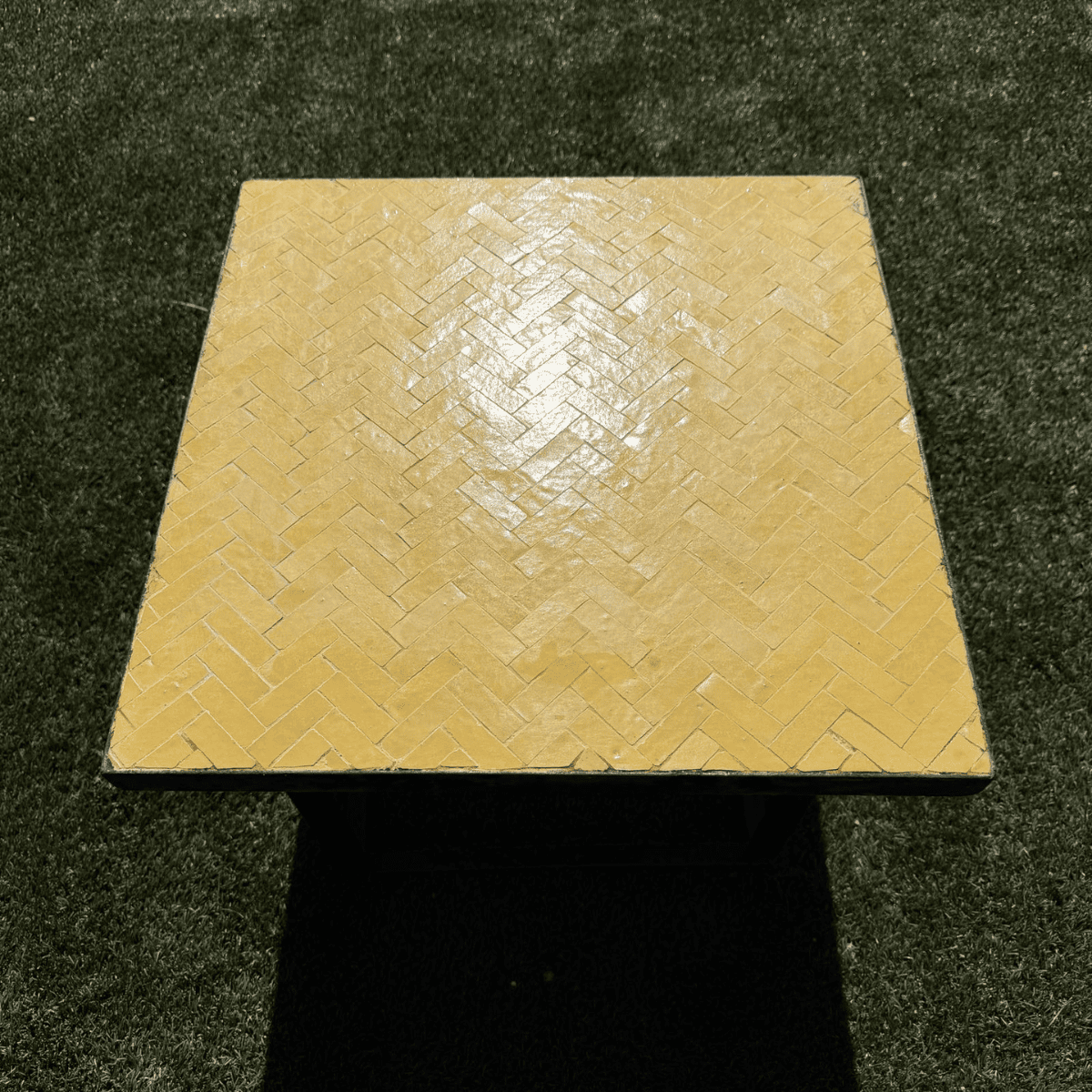 Table Basse - Zellige - Bâtons Rompus - Jaune - 50x50cm - Hauteur 43cm -