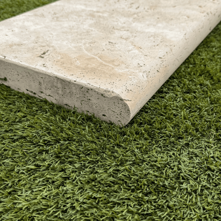 Margelle Travertin Premier choix light mix - Beige - Bord arrondi - 61 x 33 x 5 cm - Vieillie -