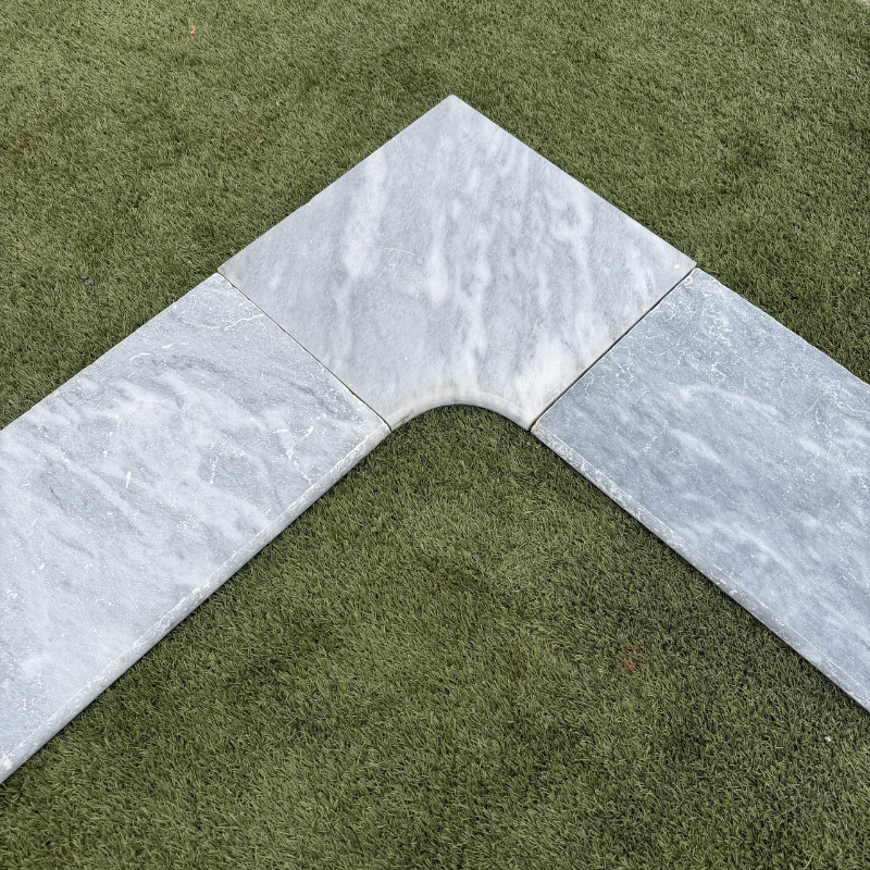 Margelle Bluestone - Angle Rentrant 45/45cm - 3cm - Bord arrondi - Vieillie -