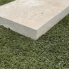 Margelle de piscine en travertin Premier Choix Light Mix Beige 61 x 30,5 x 5 cm - Bord droit -