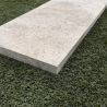 Margelle de piscine en travertin Premier Choix Mix Beige 61 x 30,5 x 3 cm - Bord droit -