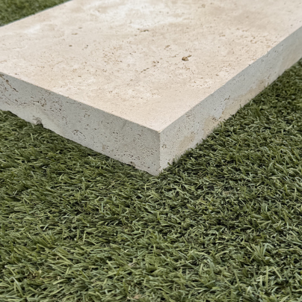 Dessus de Mur en Travertin Light Mix - Bord Droit - 61 x 30,5 x 5 cm -
