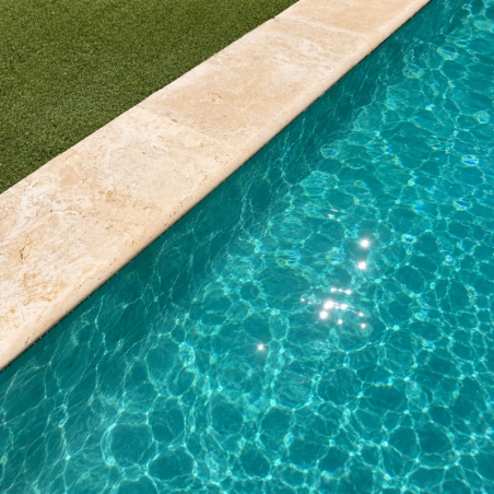 Margelle de piscine en travertin Commercial Beige 61 x 33 x 5 cm - Bord arrondi -