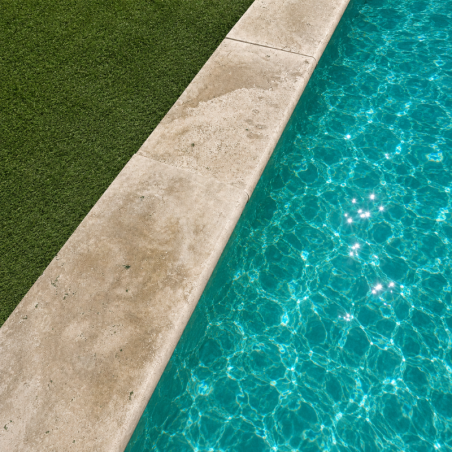 Margelle de piscine en travertin Premier Choix Mix Beige 61 x 33 x 5 cm - Bord arrondi -