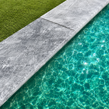 Margelle de piscine en pierre naturelle Darkstone 61 x 33 x 3 cm - Bord arrondi -