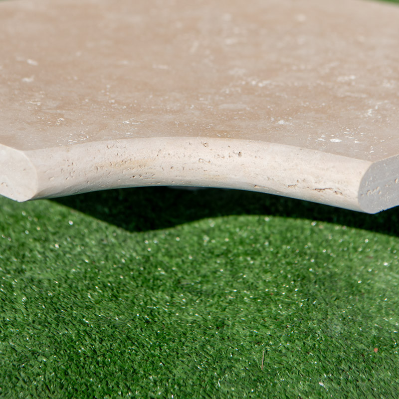 Angle rentrant pour marche en travertin Premier Choix Mix Beige 45 x 45 x 5 cm - Bord arrondi -