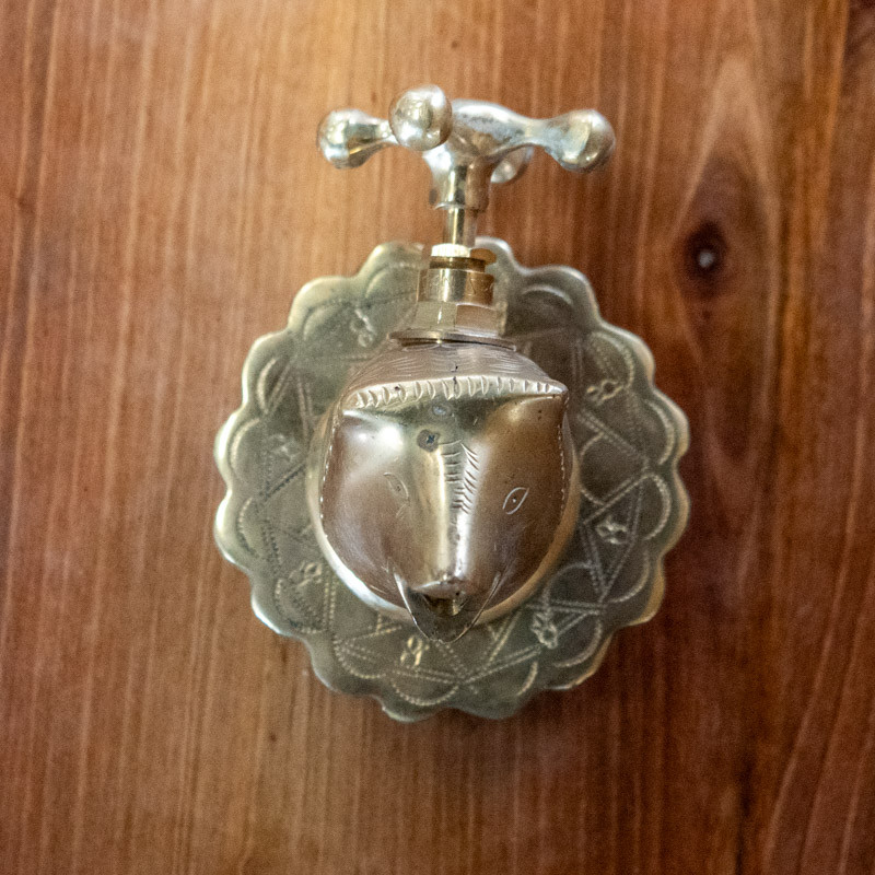 Robinet artisanal Lion - Laiton Ciselé - L : 8,5 cm -