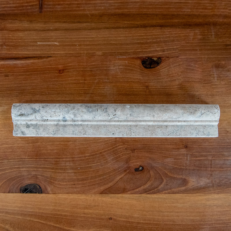 Corniche Travertin Gris - Silver - 30,5 x 4 cm - Épaisseur 10mm - Vieillie -