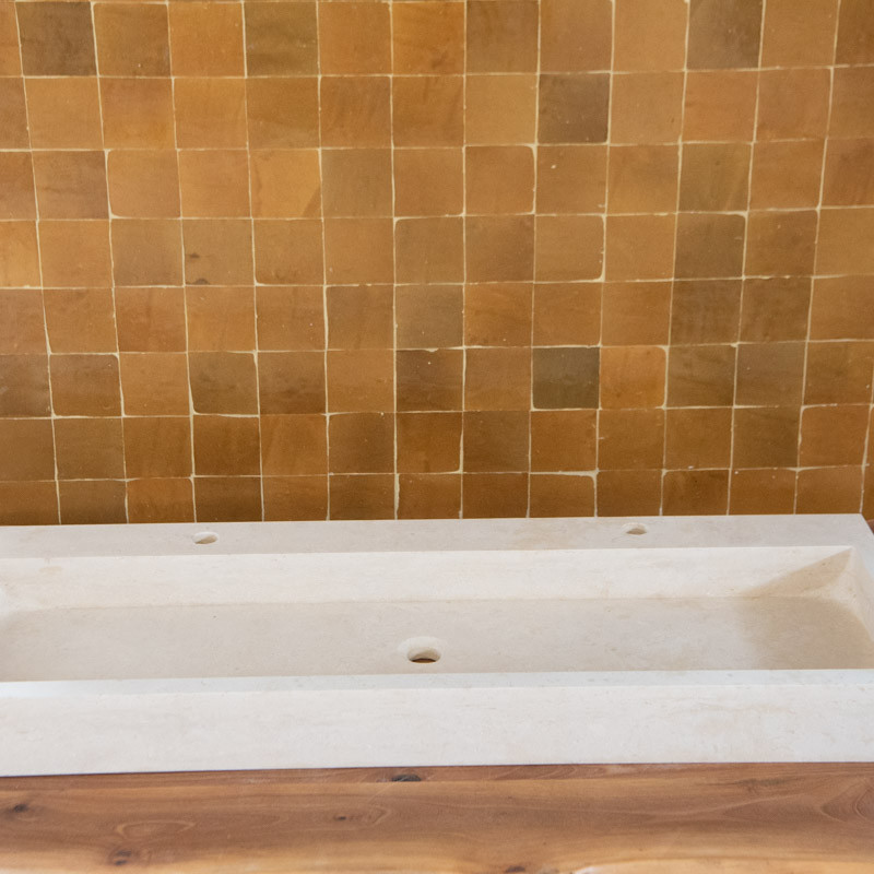 Vasque Travertin Beige - 120 x 45cm - Hauteur 10cm - Bord droit -