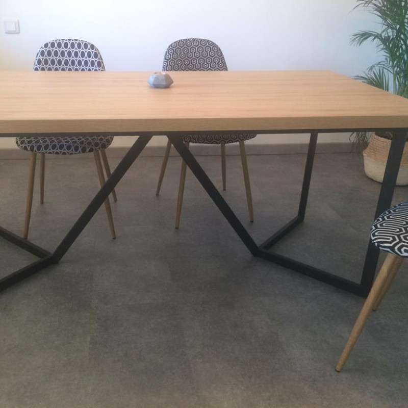 Pied métal - Design -