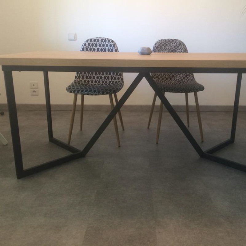 Pied métal - Design -