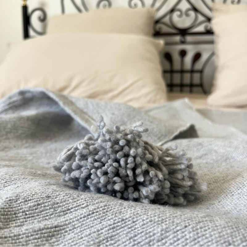 Plaid - Pompom - Uni - M / L - Plusieurs Couleurs -