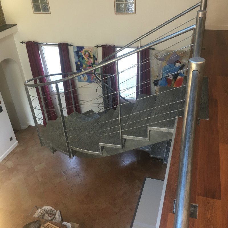 Escalier - Métal - Colimaçon Lasserre - ø 2m - Hauteur 2m70 -