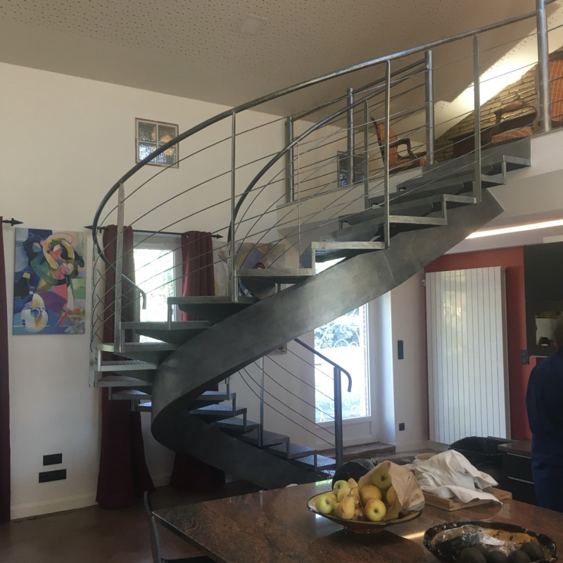 Escalier - Métal - Colimaçon Lasserre - ø 2m - Hauteur 2m70 -