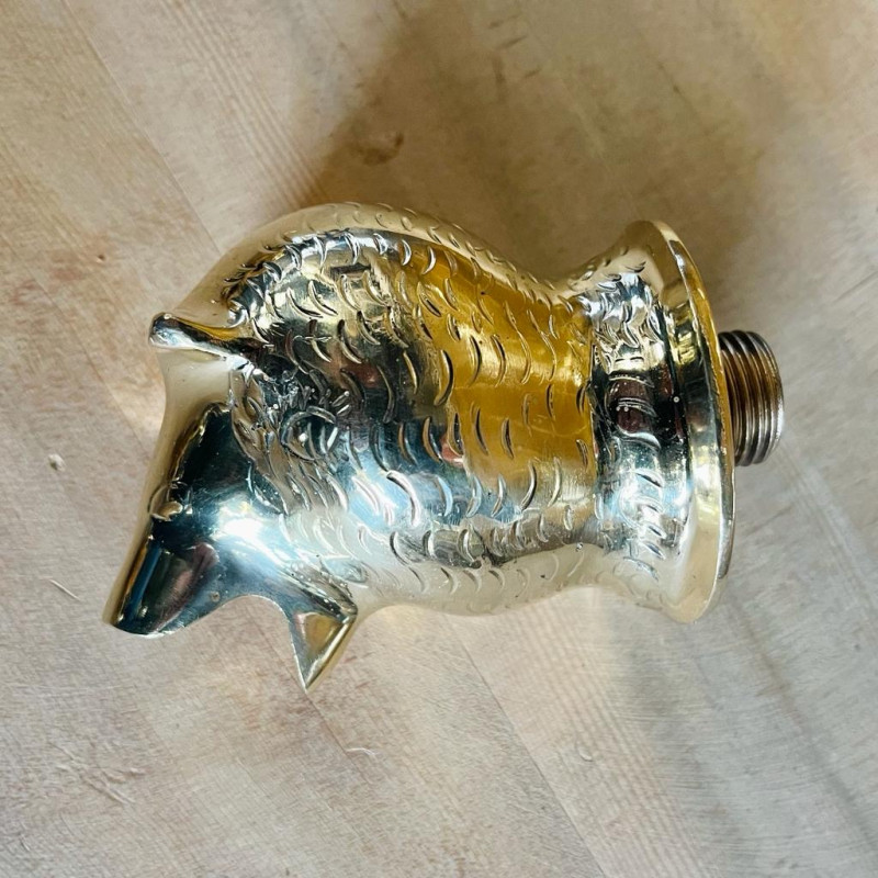 Crachoir artisanal Lion - Laiton Ciselé - L: 8,5 cm -