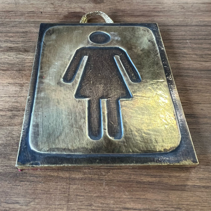 Plaque Décorative Artisanale - Laiton - WC Femme - 12/10cm -