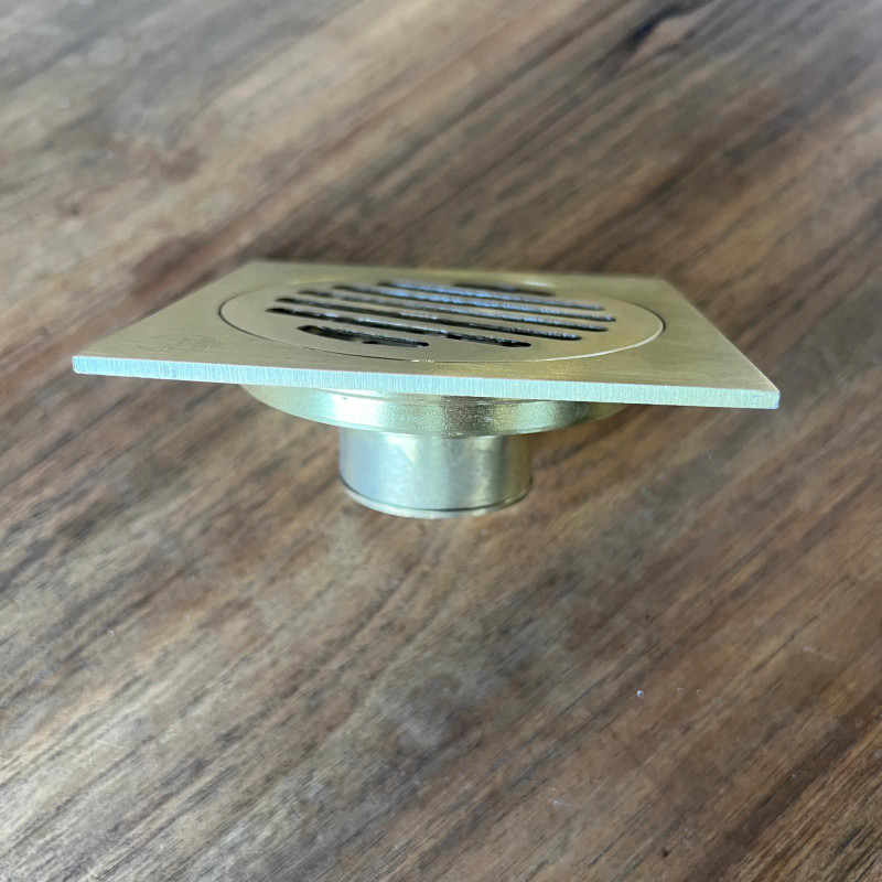 Bonde de douche - Laiton - Carré - 10 x 10 cm -