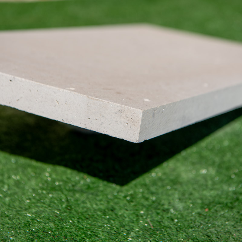 Margelle Travertin 1er choix mix Beige - 61 x 30,5 x 3 cm - Bord droit - Vieillie -
