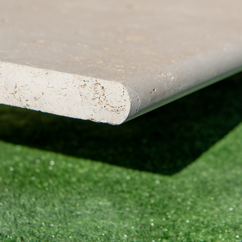 Margelle Travertin 1er choix Light Mix-120 x 33 x 3 cm- Beige - Bord arrondi - Vieillie -