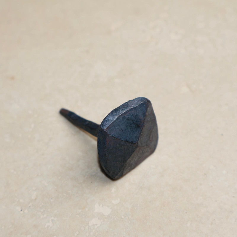 Clou Artisanal Pyramide - Fer Forgé - Disponible en 2 tailles -