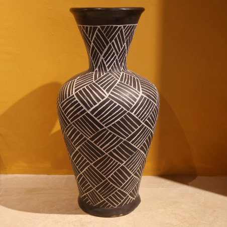 Vase en tadelakt Zénith - Hauteur 85 cm - ø 30 à 50 cm - coloris wengé -