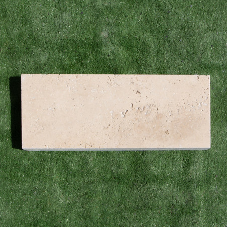 Bordure Travertin Beige Vieillie - Hauteur 20cm - Longueur 50cm - Epaisseur 7cm -