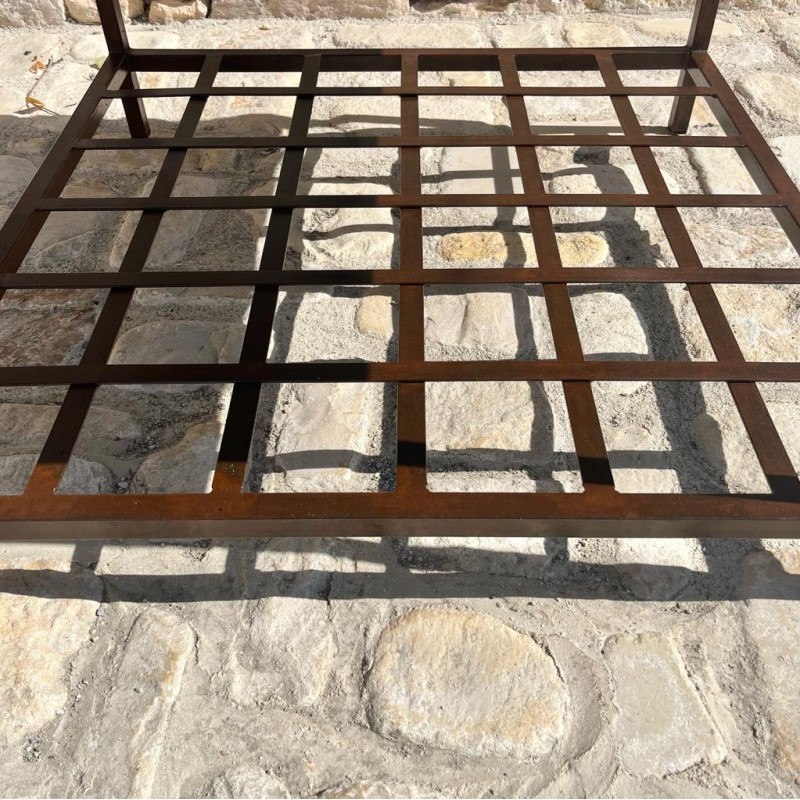 Table Basse - Métal - Repose livre - 70/70cm -