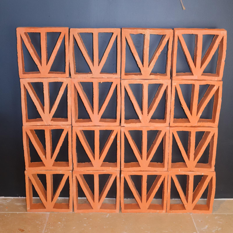 Claustra Terre Cuite - Triangle - 19x19cm - Epaisseur ≈ 6cm -