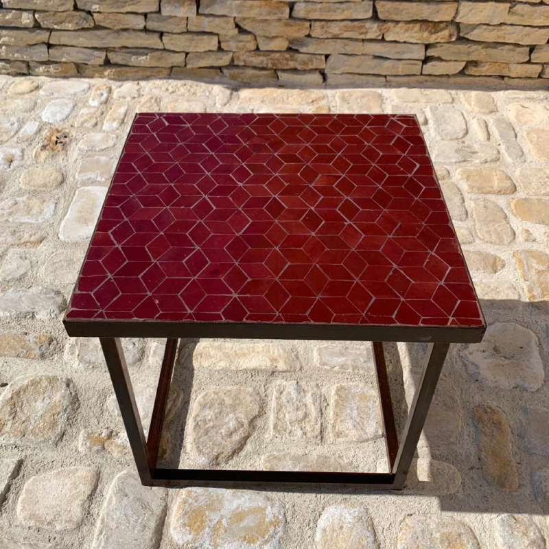 table basse en zellige rouge bordeaux motif cube